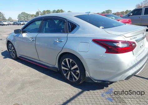 2017 Nissan Altima 2.5 Sr из США, поврежденный, VIN 1N4AL3AP1HC115831